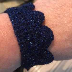 🏵Handmade crocheted sparkly dark blue bracelet